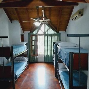 Habitación para Mujeres Compartida